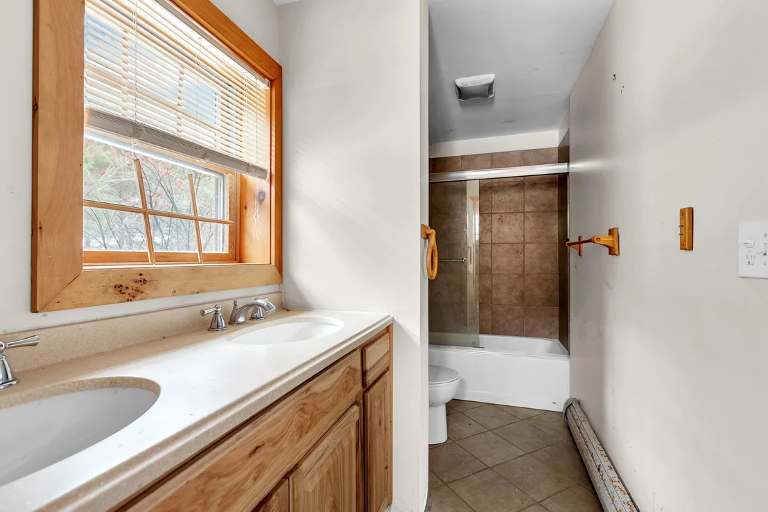 Photo of 1104 Main