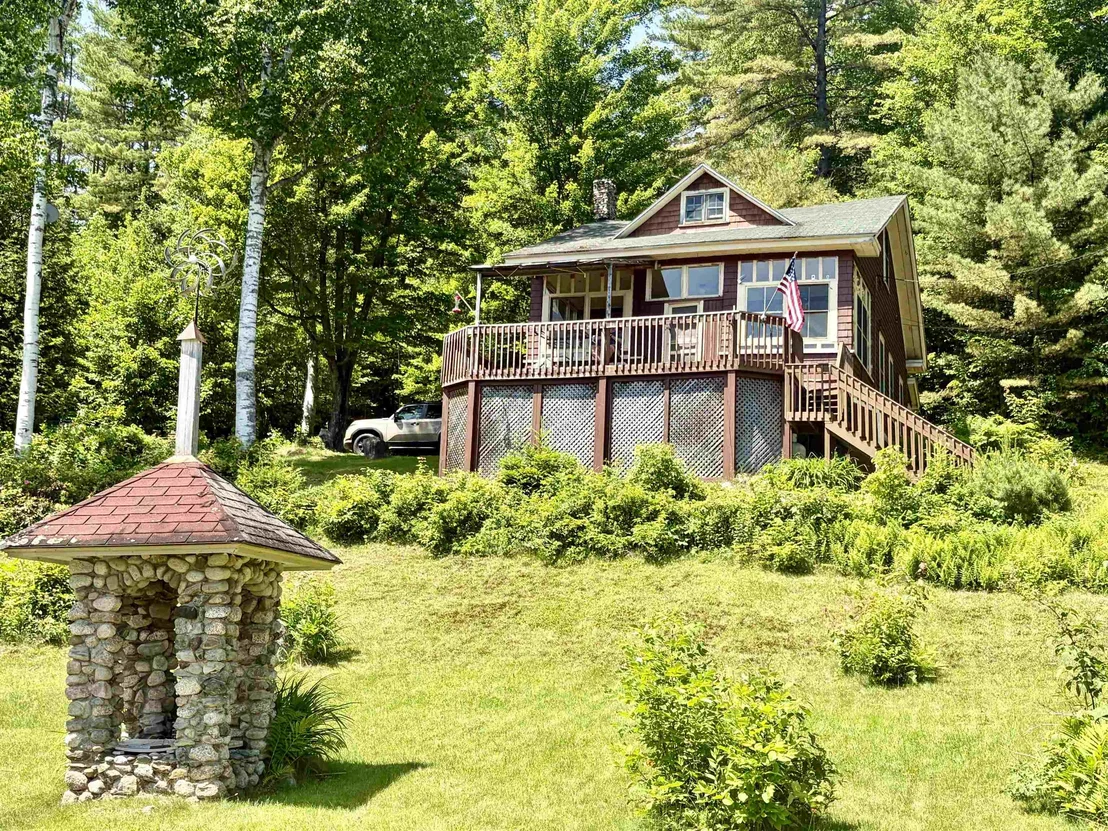 Photo of 263 Cedar Pond