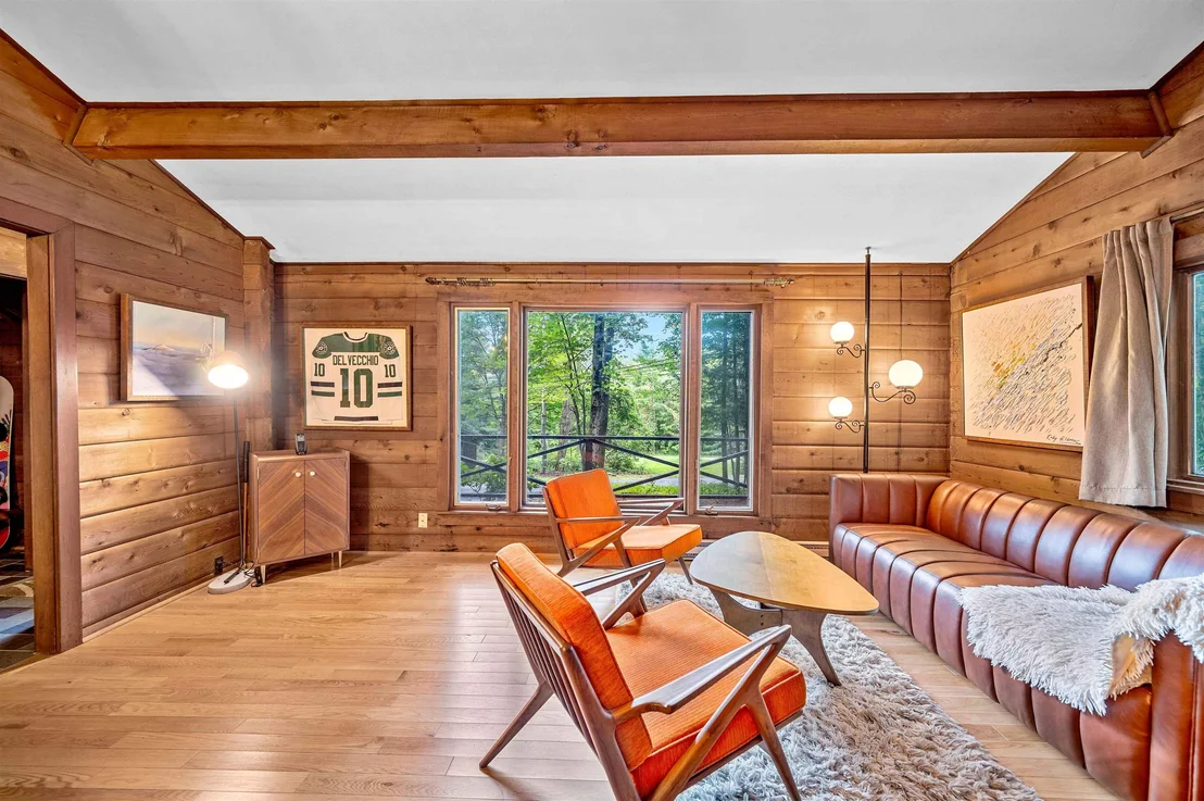 Photo of 17 Middle Pines