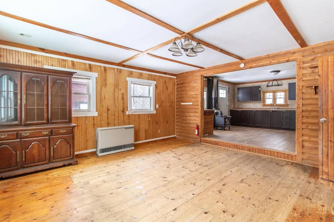 Photo of 266 Collins Mill