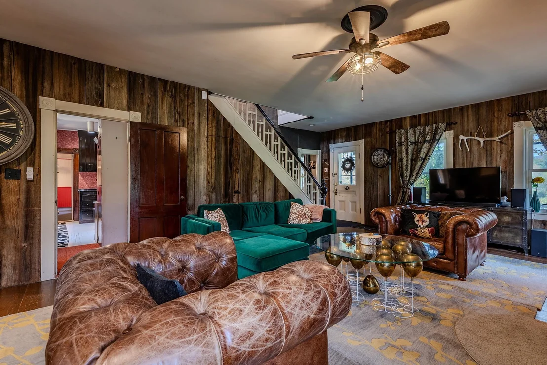 Photo of 818 Danby Hill