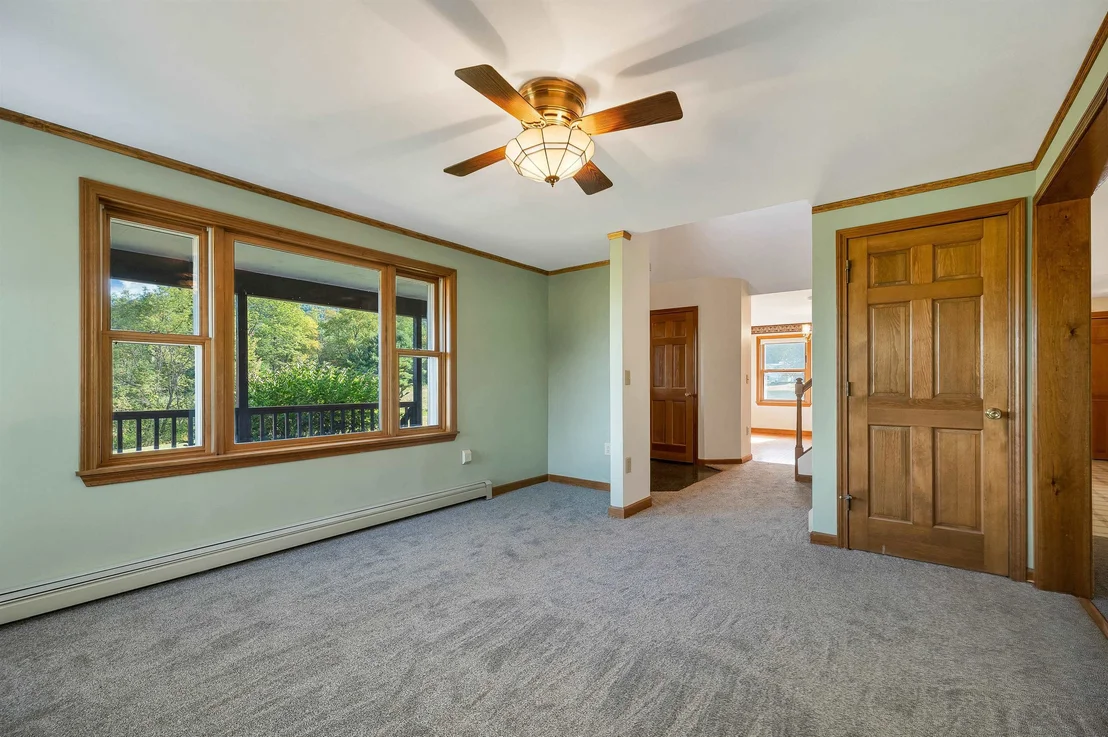 Photo of 952 Plains
