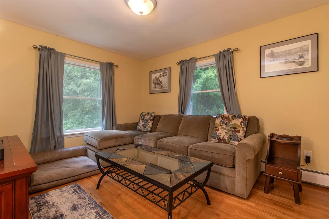 Photo of 388 Dolloff Pond