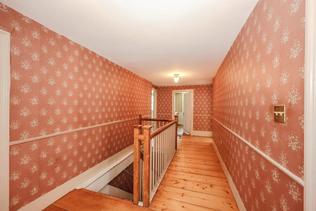 Photo of 443 Centre