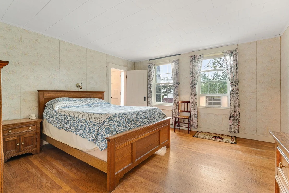 Photo of 373 Perham