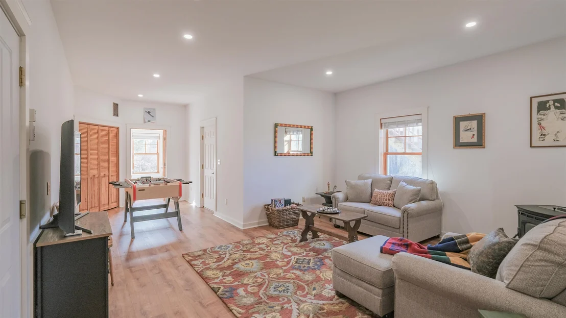 Photo of 42 Deerfield