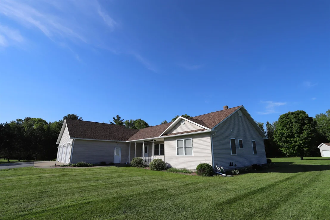 Photo of 348 Whispering Pines