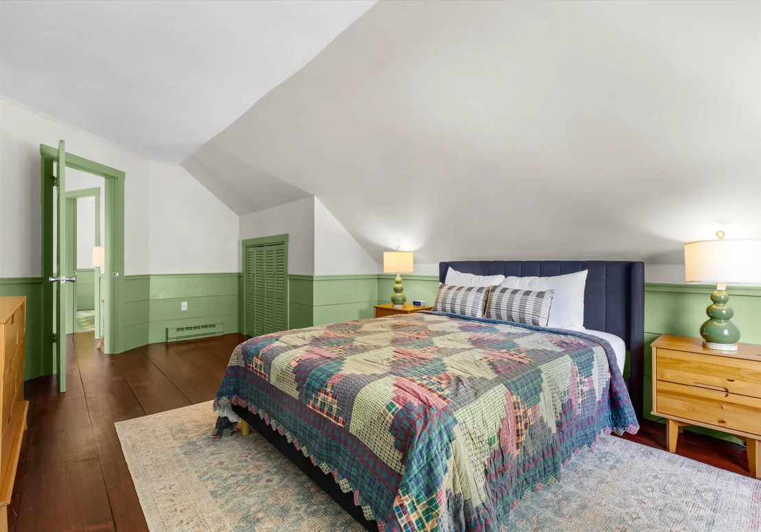 Photo of 470 Maple