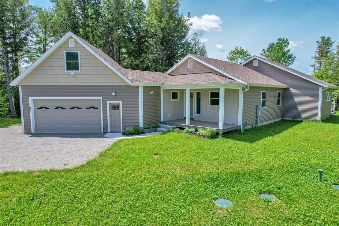Photo of 49 Hemlock