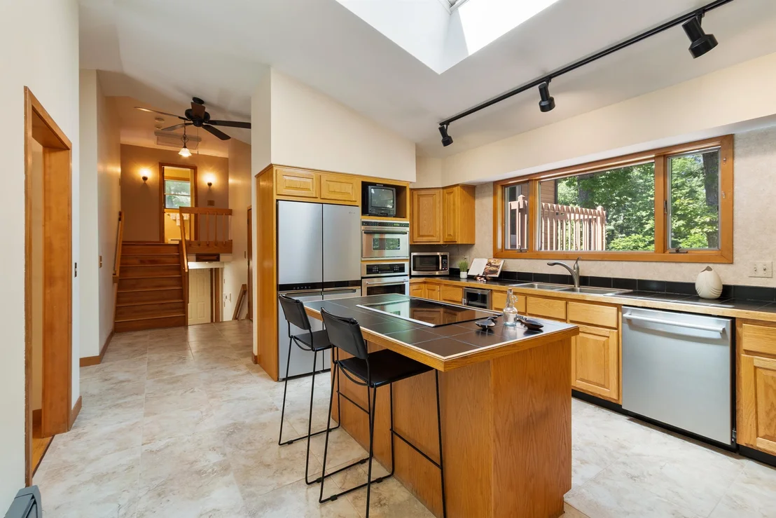 Photo of 6 Weston