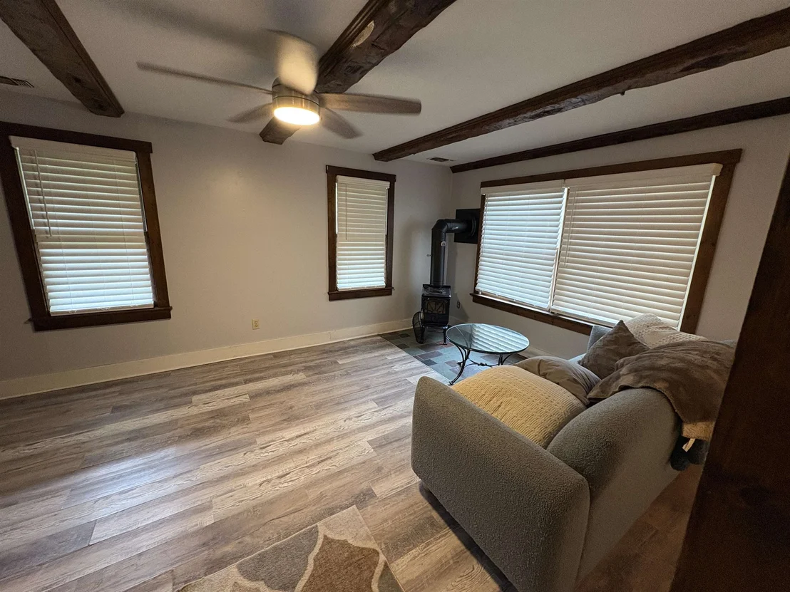 Photo of 1250 Braintree Hill