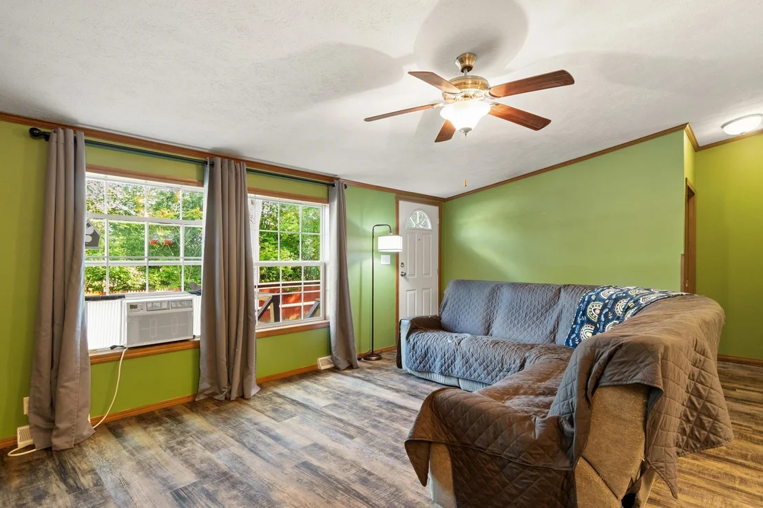 Photo of 1700 Highgate