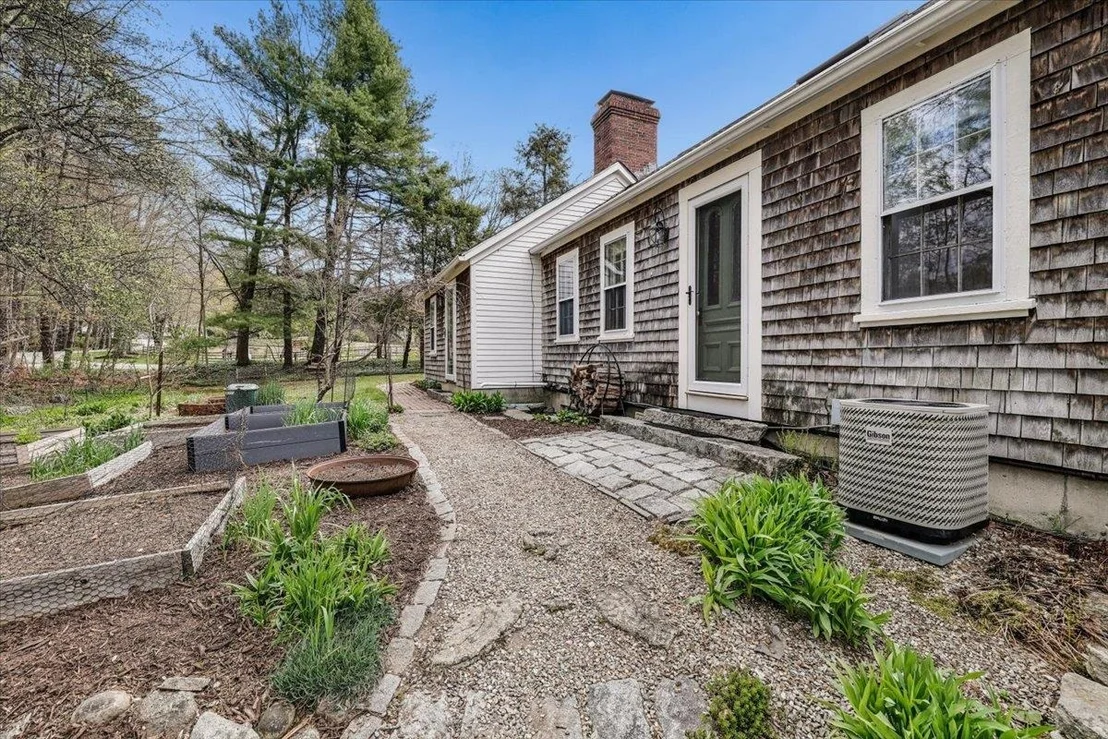 Photo of 2 Mack Hill