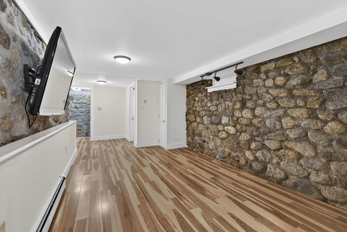 Photo of 8 Tarbell