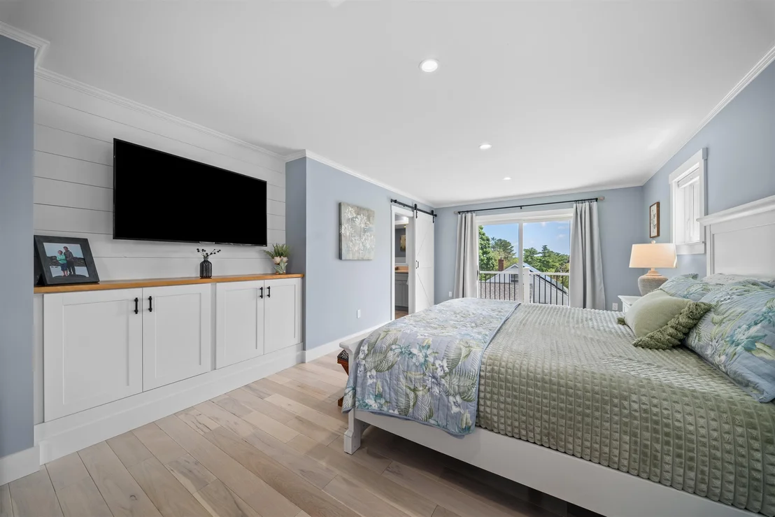 Photo of 232 Dover Point