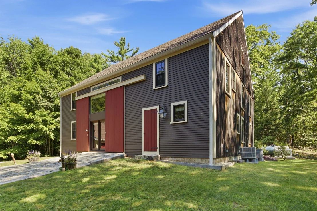 Photo of 369 Stoddard