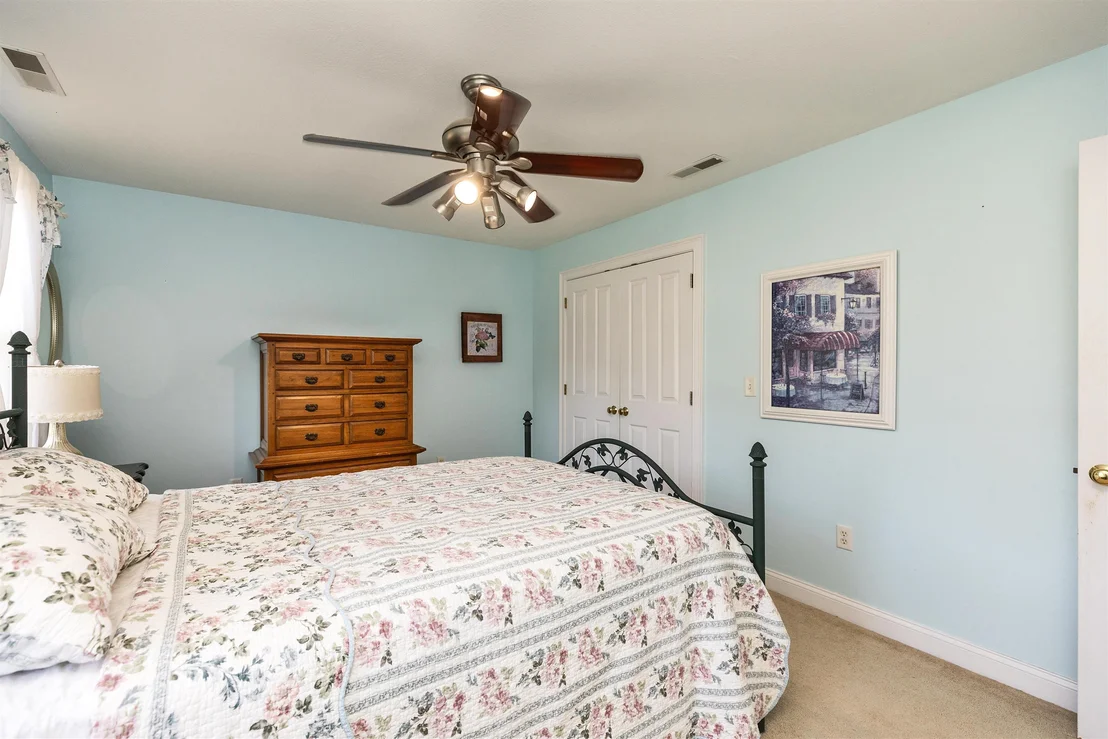 Photo of 230 Hoit