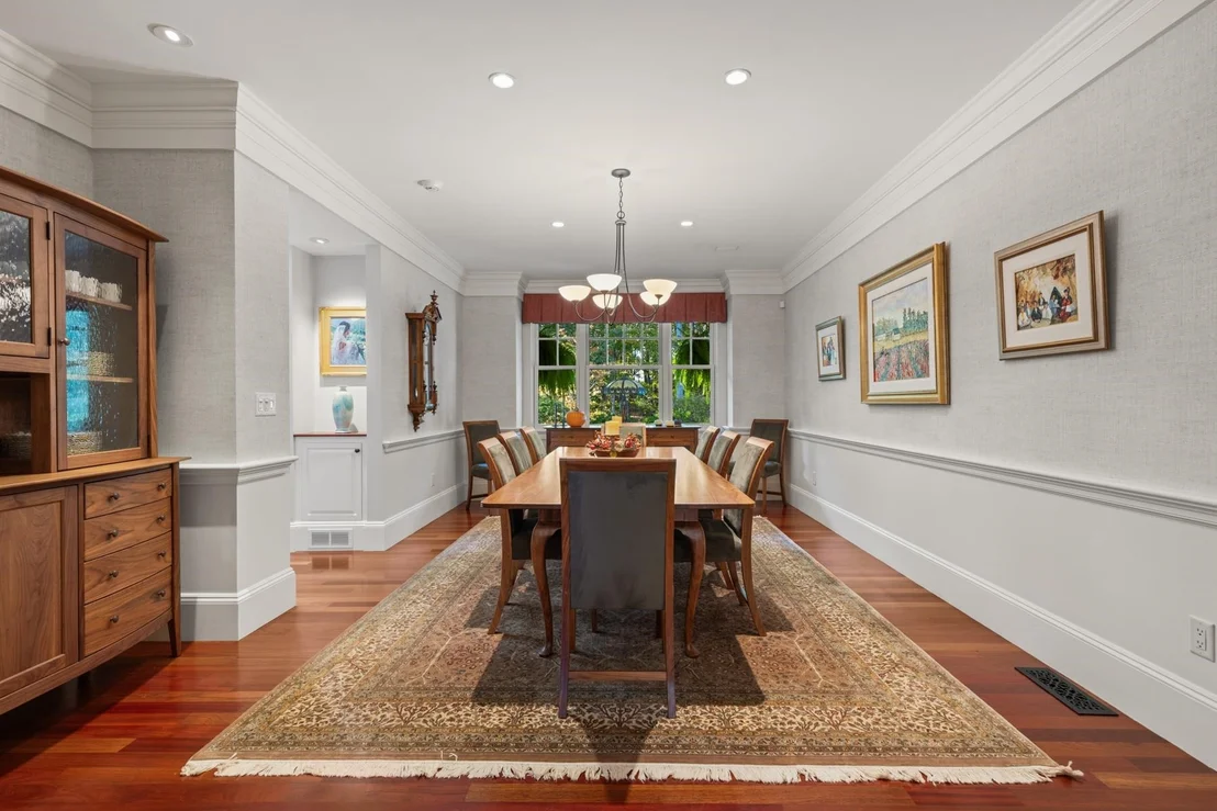 Photo of 24 WISTERIA