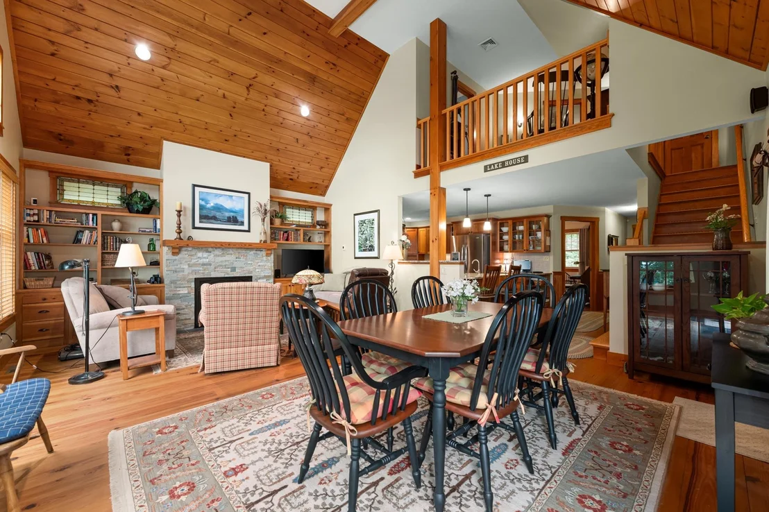 Photo of 33 Arrowhead Point