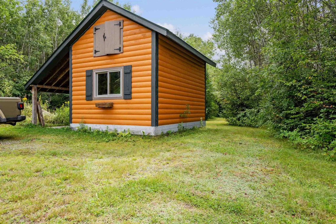 Photo of 44 Dubeau