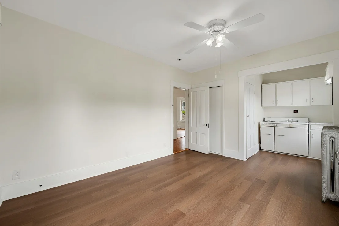 Photo of 22 Eastern