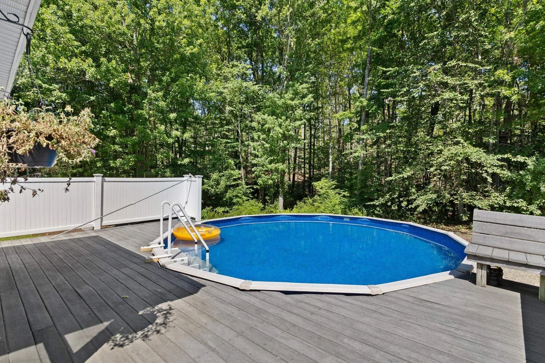 Photo of 924 River