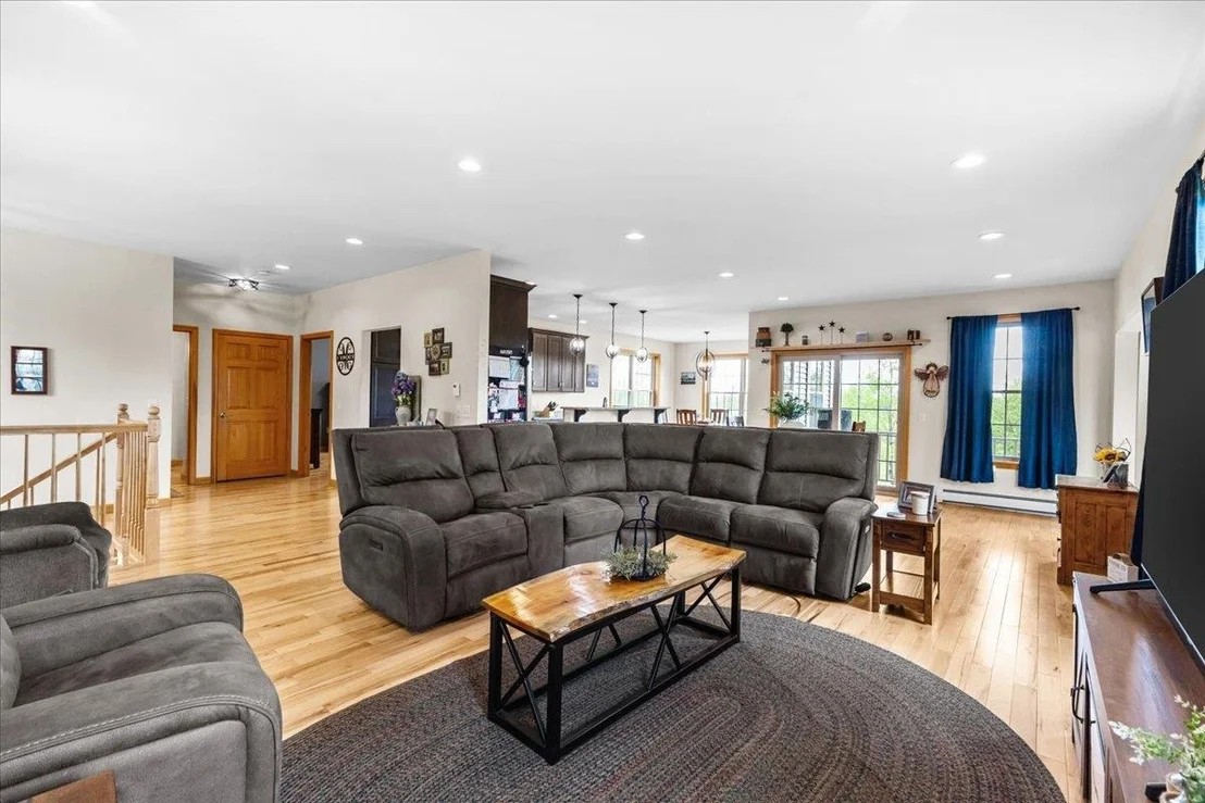Photo of 28 Rileys