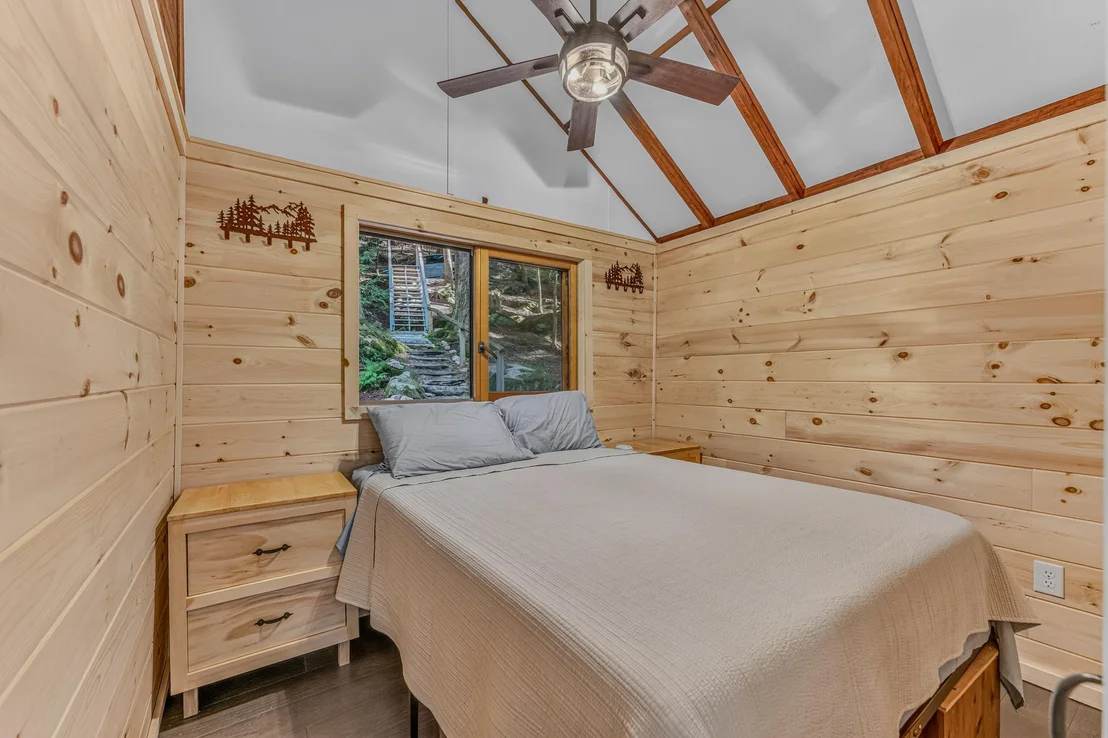 Photo of 16 Hemlock