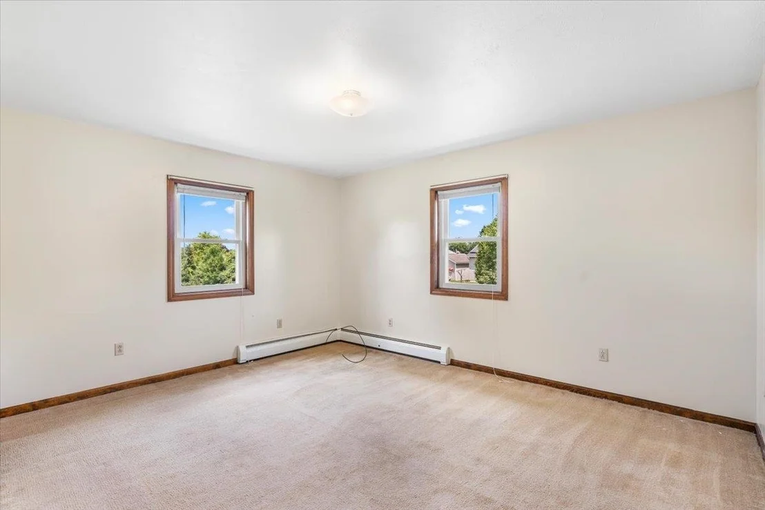 Photo of 17 Meadowbrook