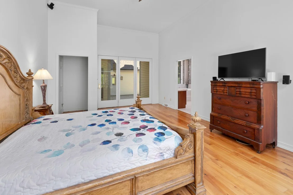 Photo of 932 McNamara