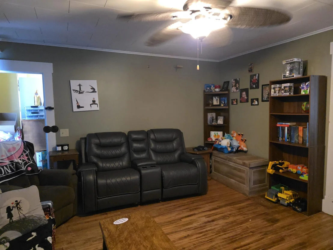 Photo of 135 Wall