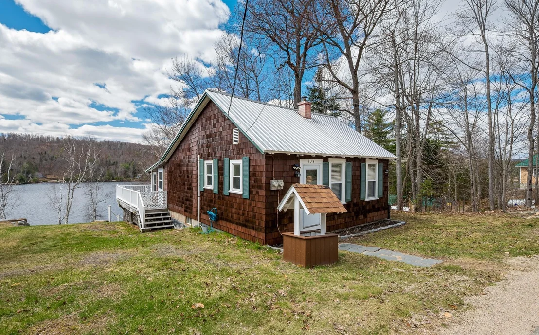 Photo of 134 Cedar Pond