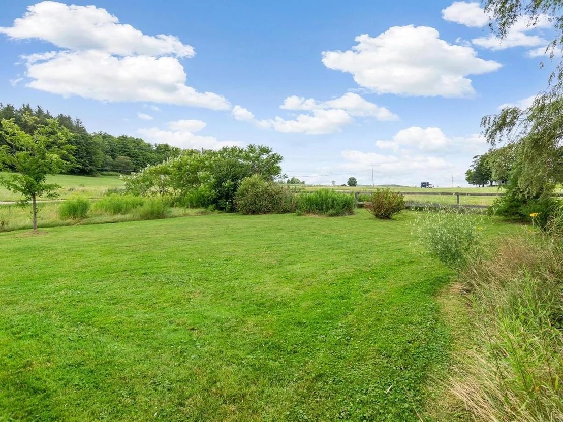 Photo of 3687 Oak Hill