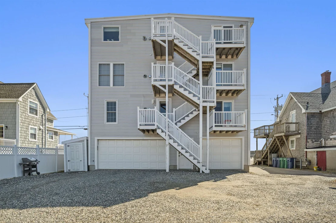 Photo of Unit 1 at 605 Ocean