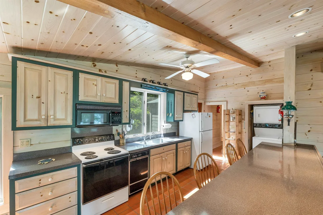 Photo of 41 Pine Island