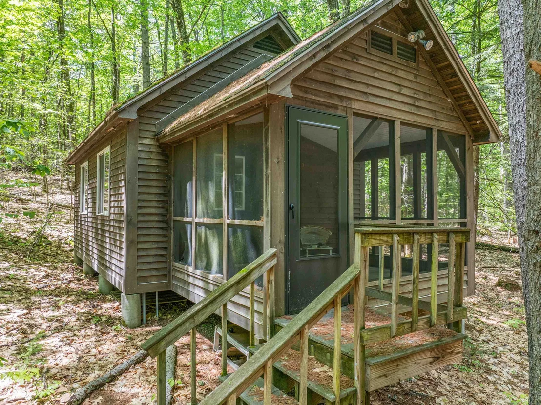 Photo of 47 Forest Pond