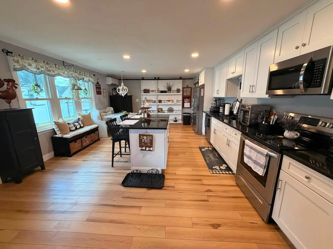 Photo of 98 Maple