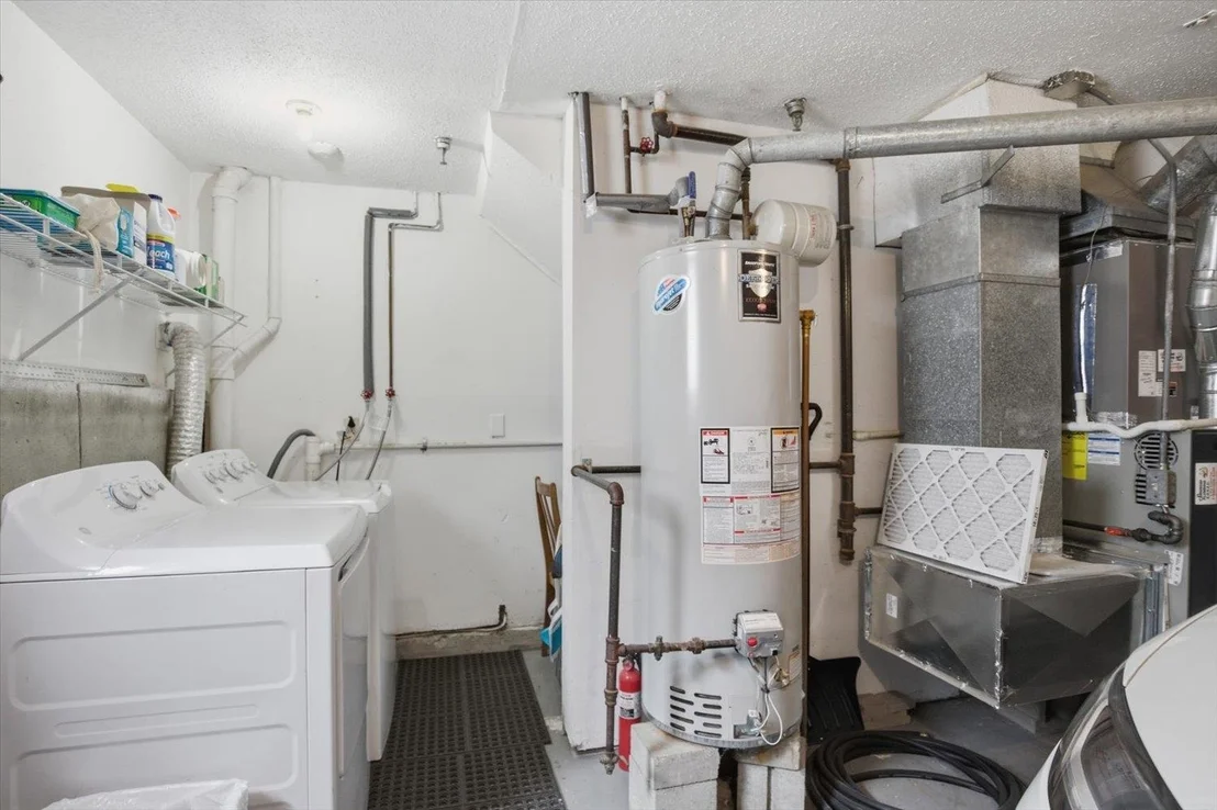 Photo of Unit 8 at 989 Ocean