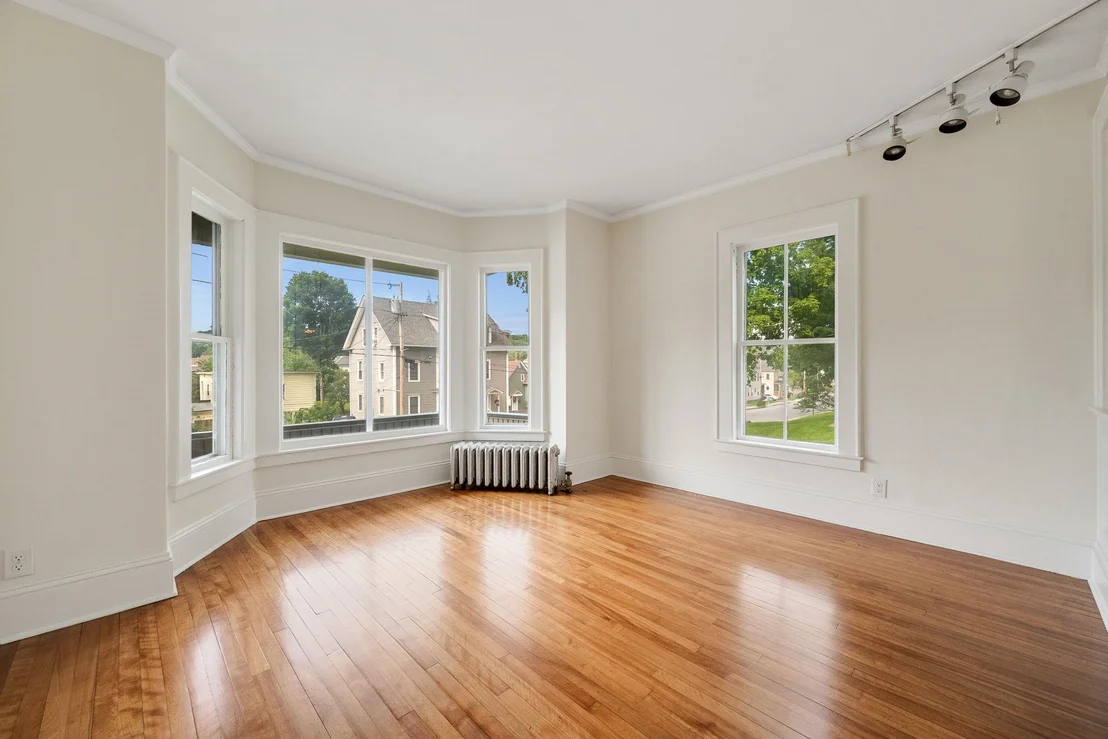 Photo of 22 Eastern