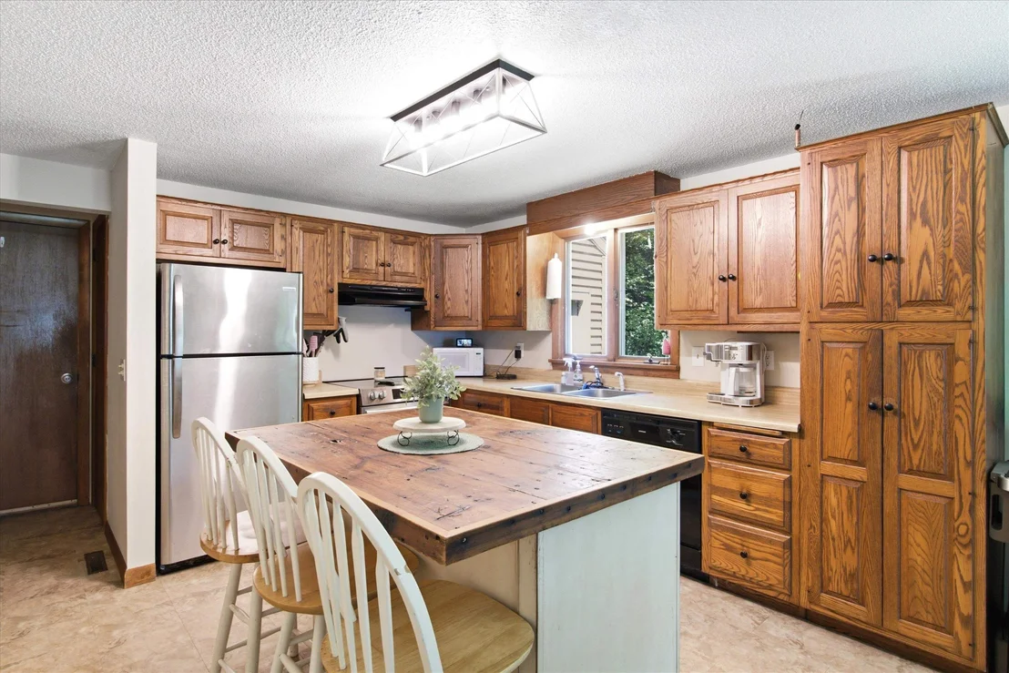 Photo of 103 Lacy