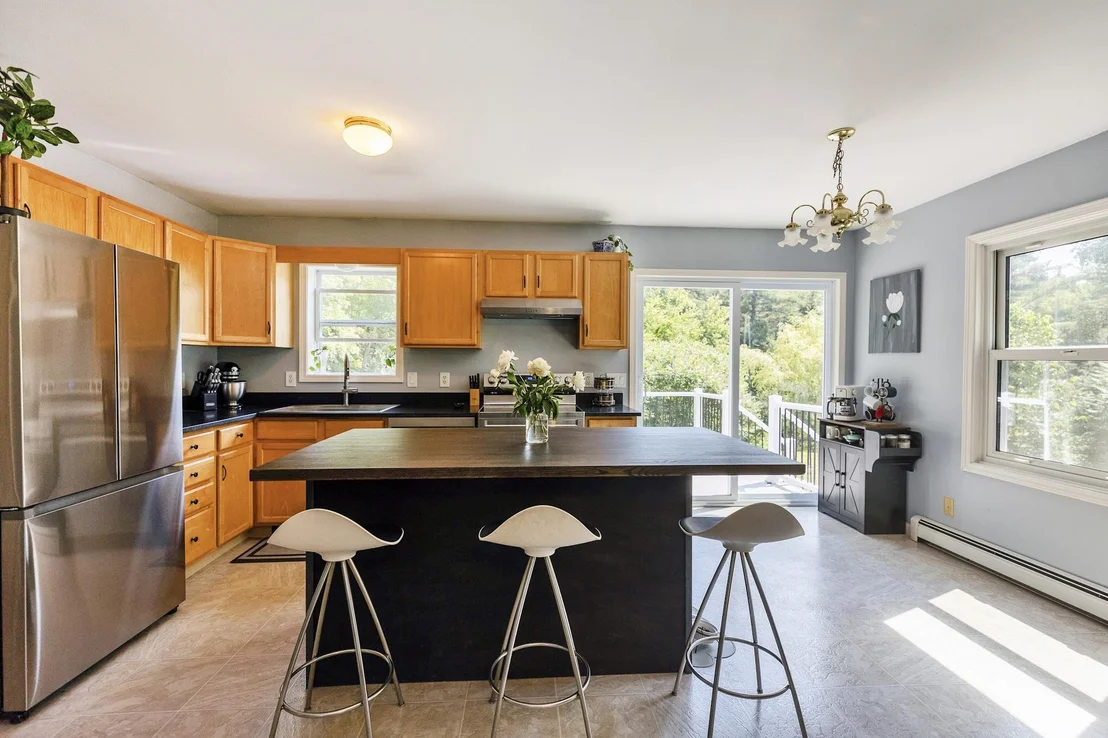 Photo of 229 Back Ashuelot