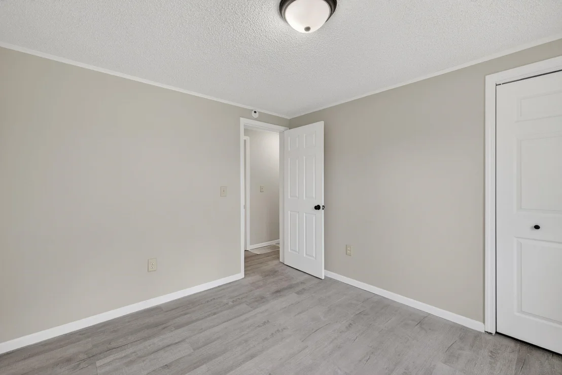 Photo of 12 N Mason