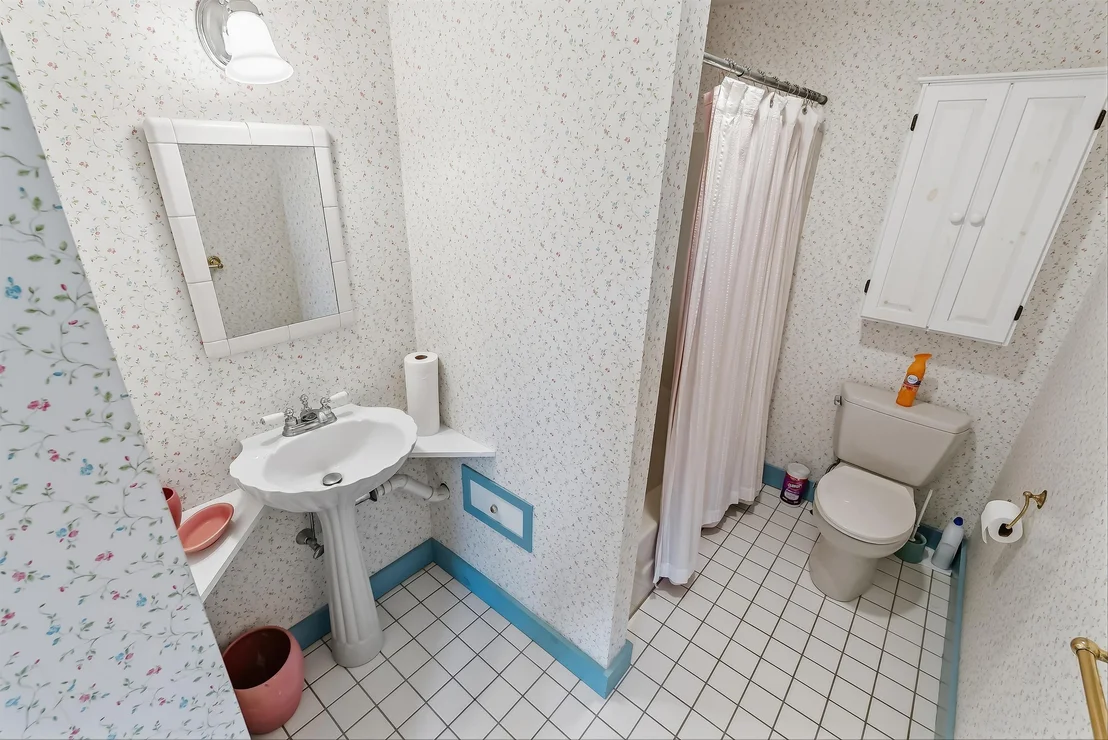 Photo of 1087 County