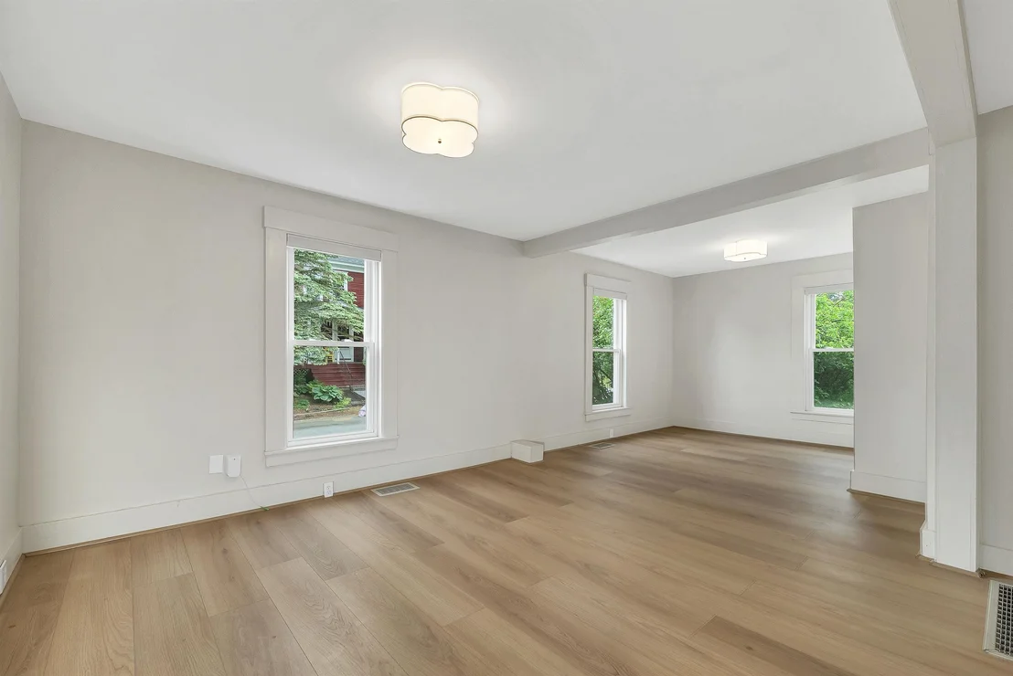 Photo of 33 Spruce