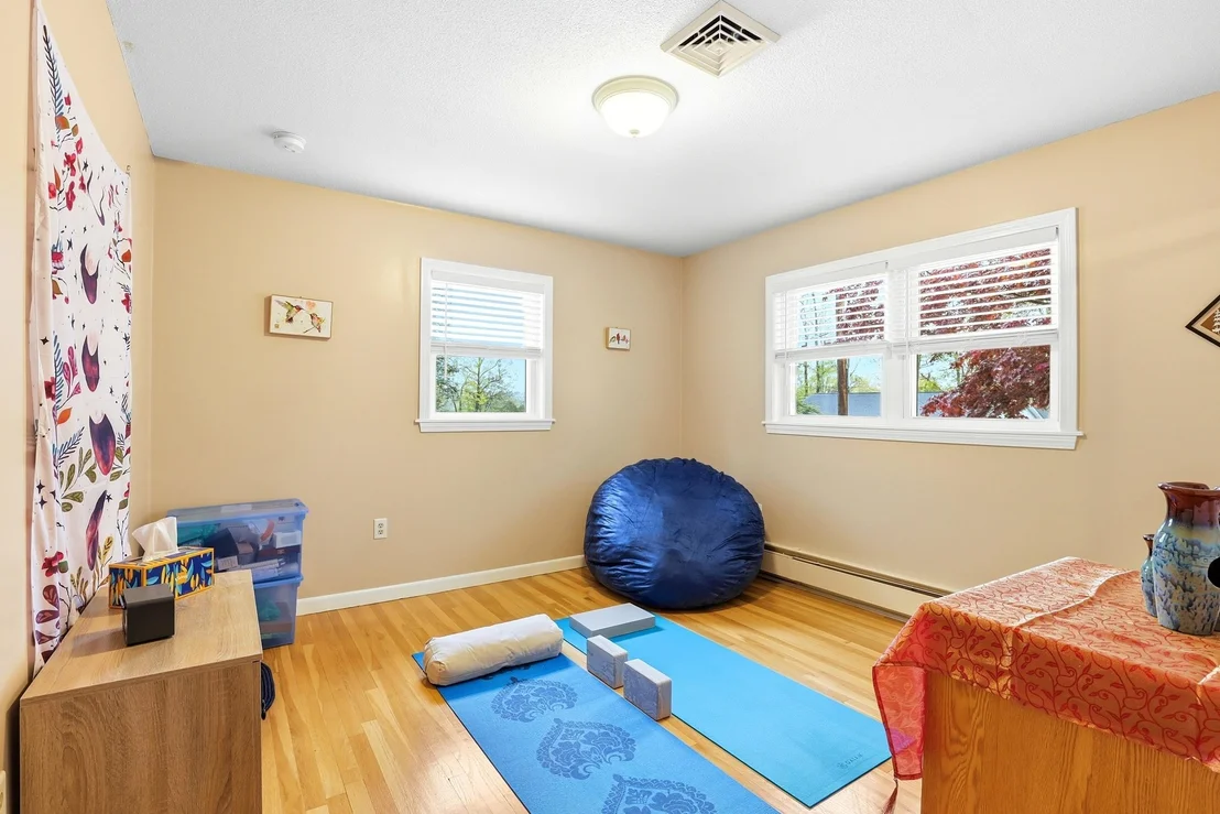 Photo of 34 Beverly