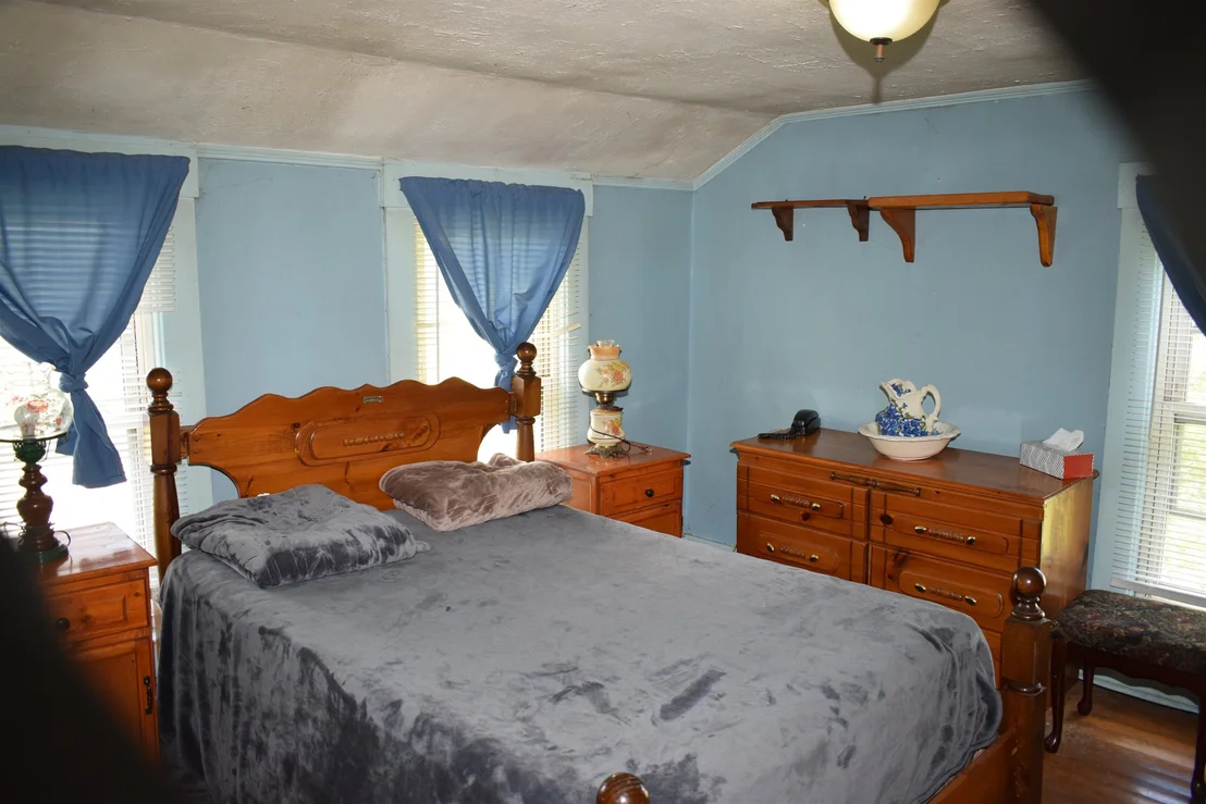 Photo of 765 Lancaster