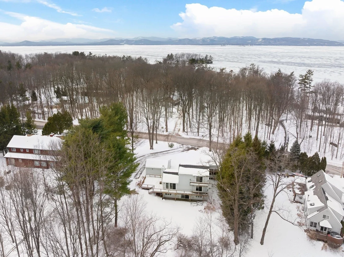 Photo of 4210 Harbor