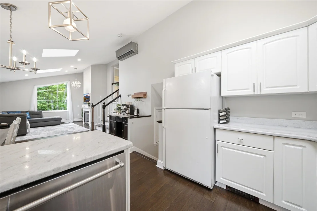 Photo of 107 Hackett Hill