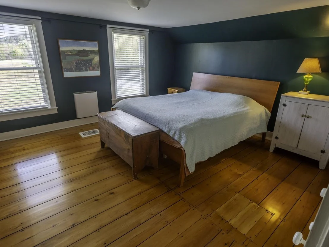Photo of 4614 Brook