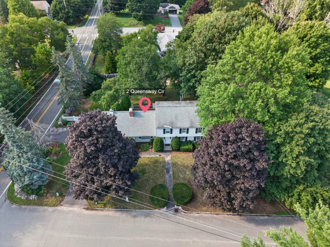 Photo of 2 Queensway